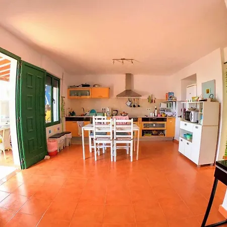 Alma Libre Bed and breakfast Guatiza