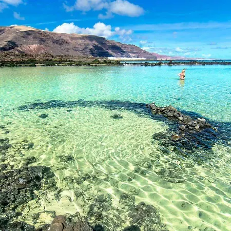 Alma Libre Lanzarote לינה וארוחת בוקר *